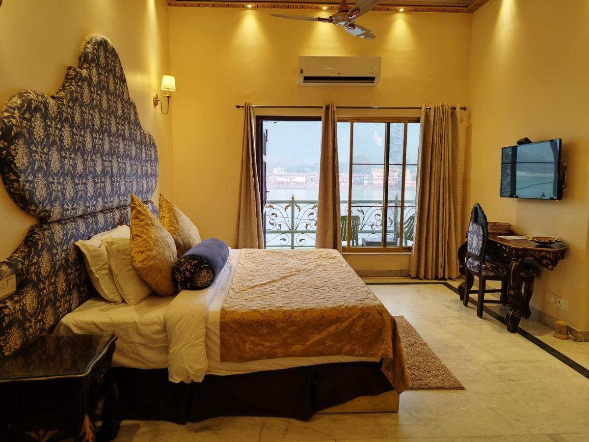 The Neeraj Ganga Heritage Palace Rishikesh Bagian luar foto