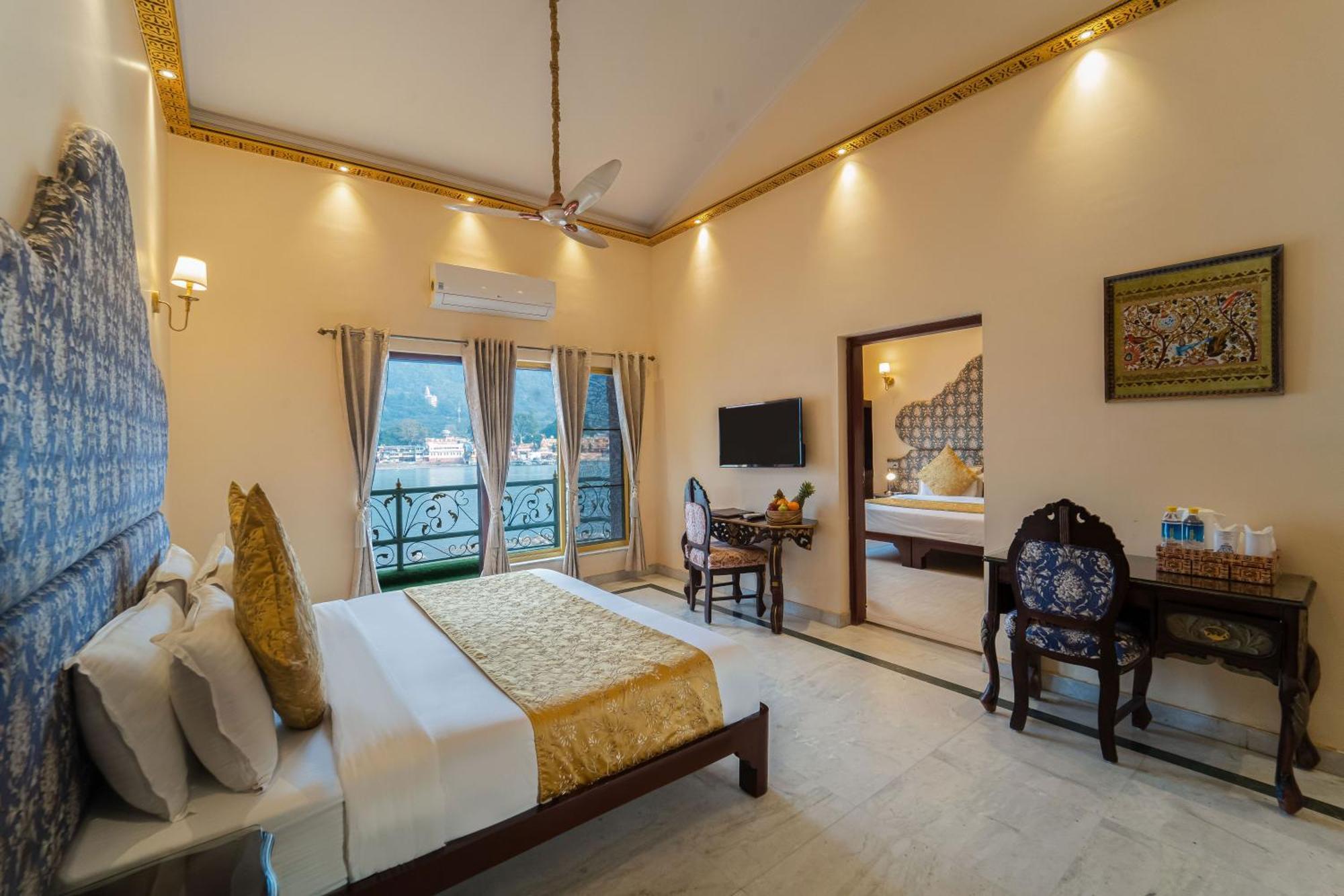 The Neeraj Ganga Heritage Palace Rishikesh Bagian luar foto