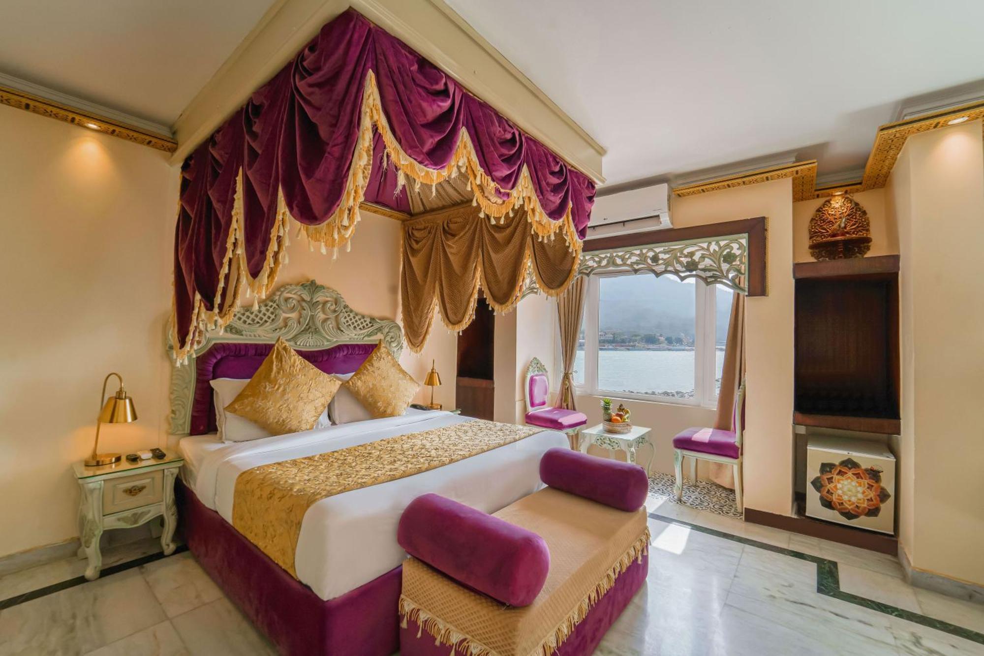 The Neeraj Ganga Heritage Palace Rishikesh Bagian luar foto