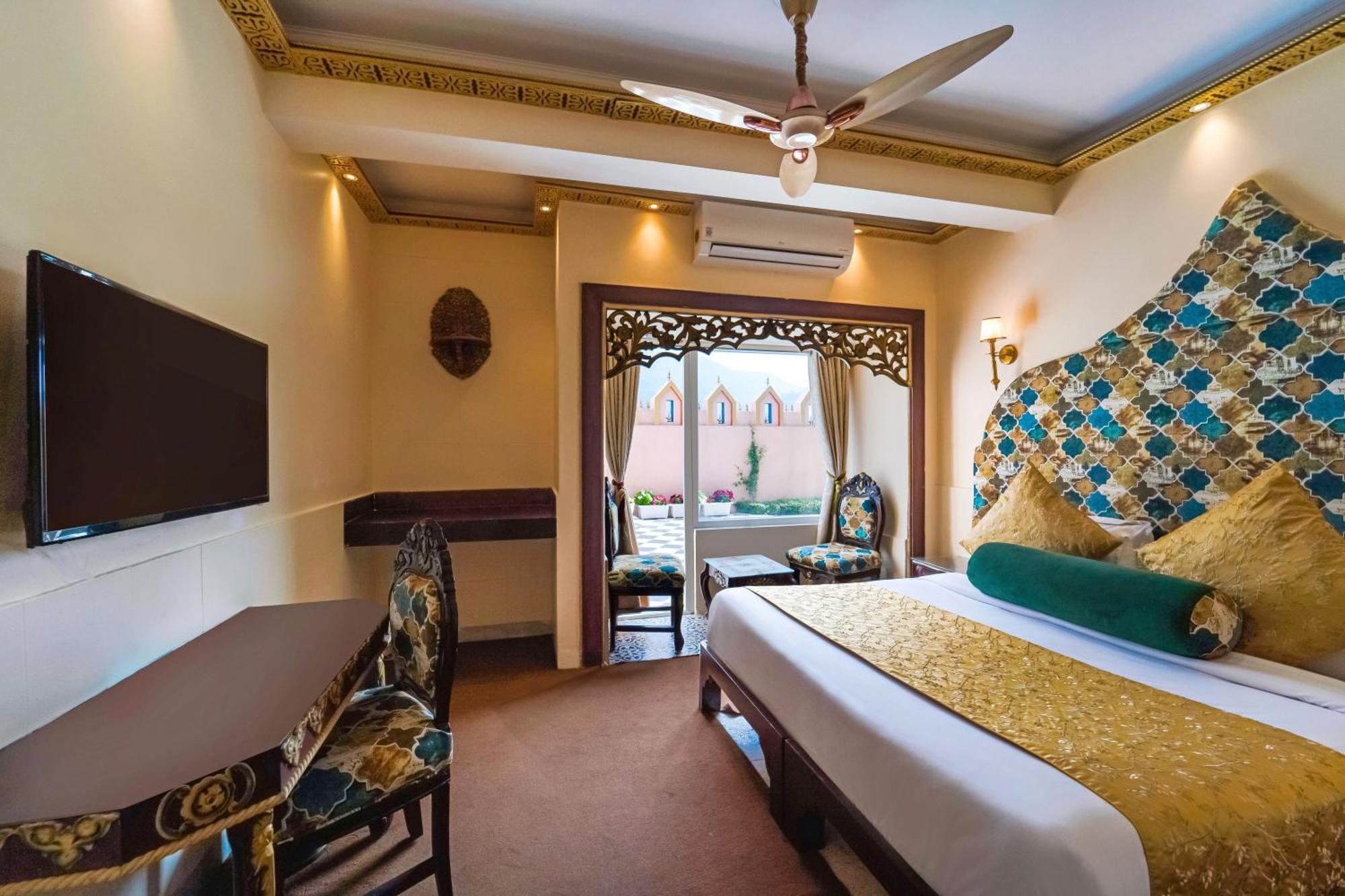The Neeraj Ganga Heritage Palace Rishikesh Bagian luar foto