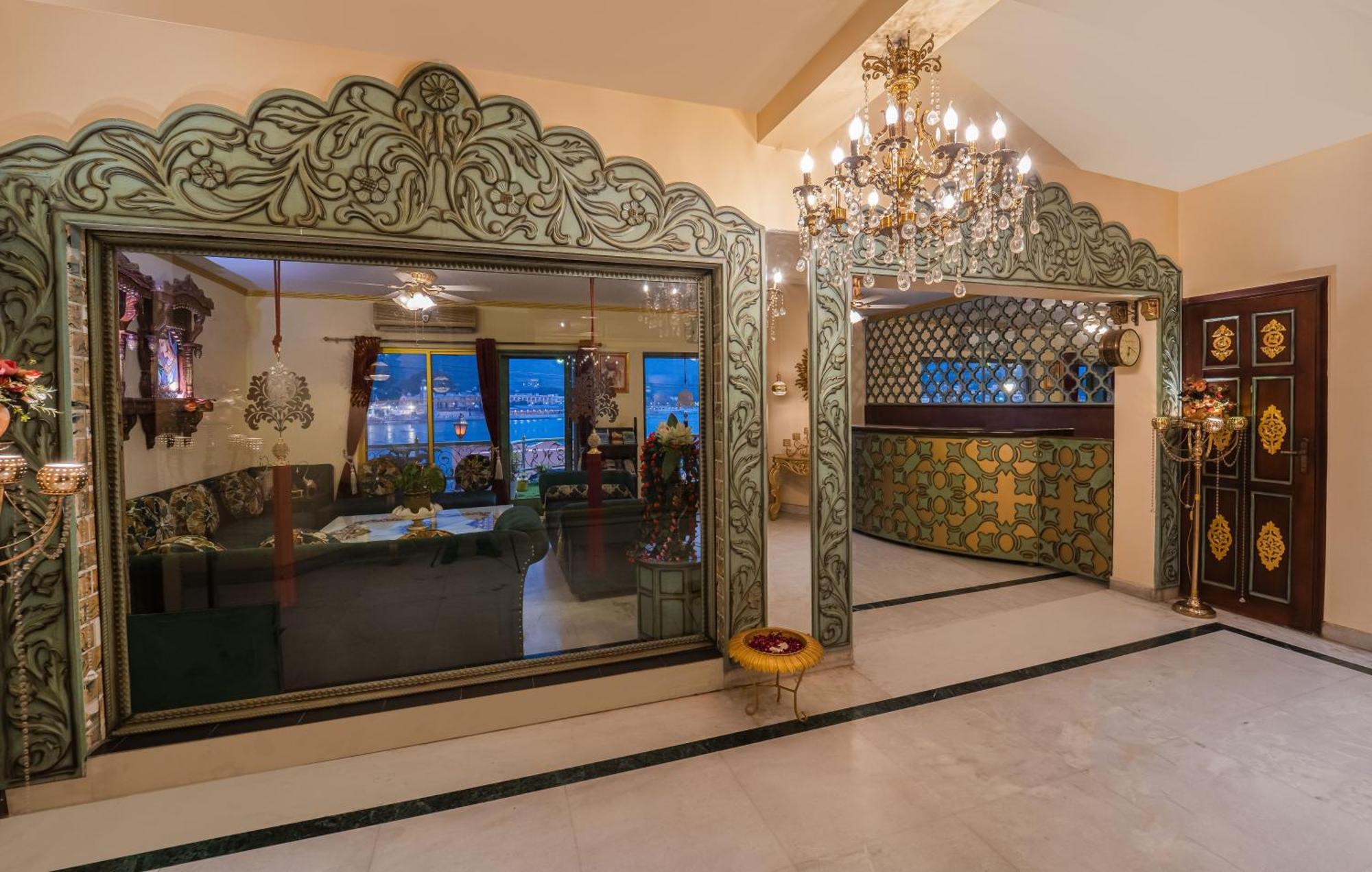 The Neeraj Ganga Heritage Palace Rishikesh Bagian luar foto