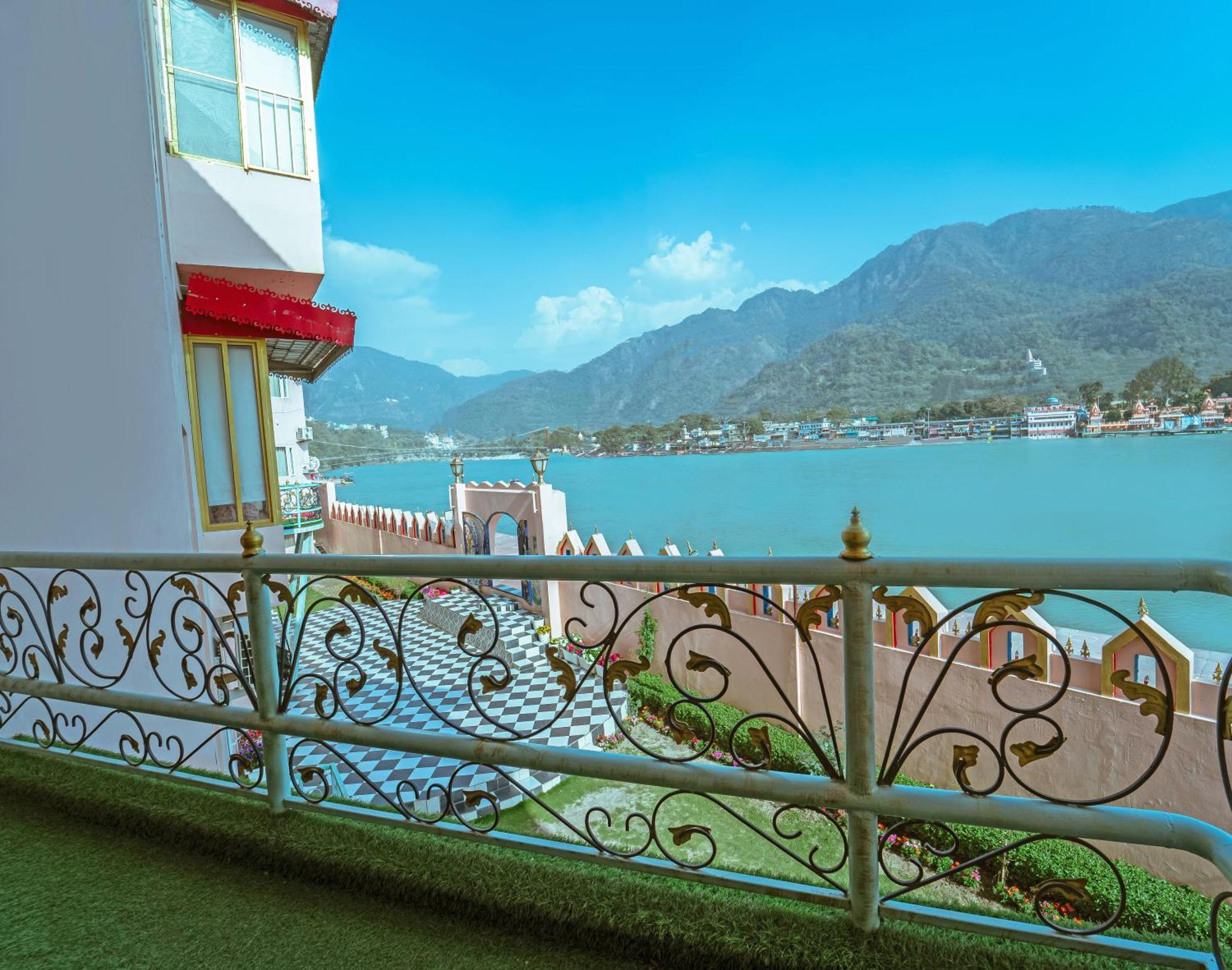The Neeraj Ganga Heritage Palace Rishikesh Bagian luar foto
