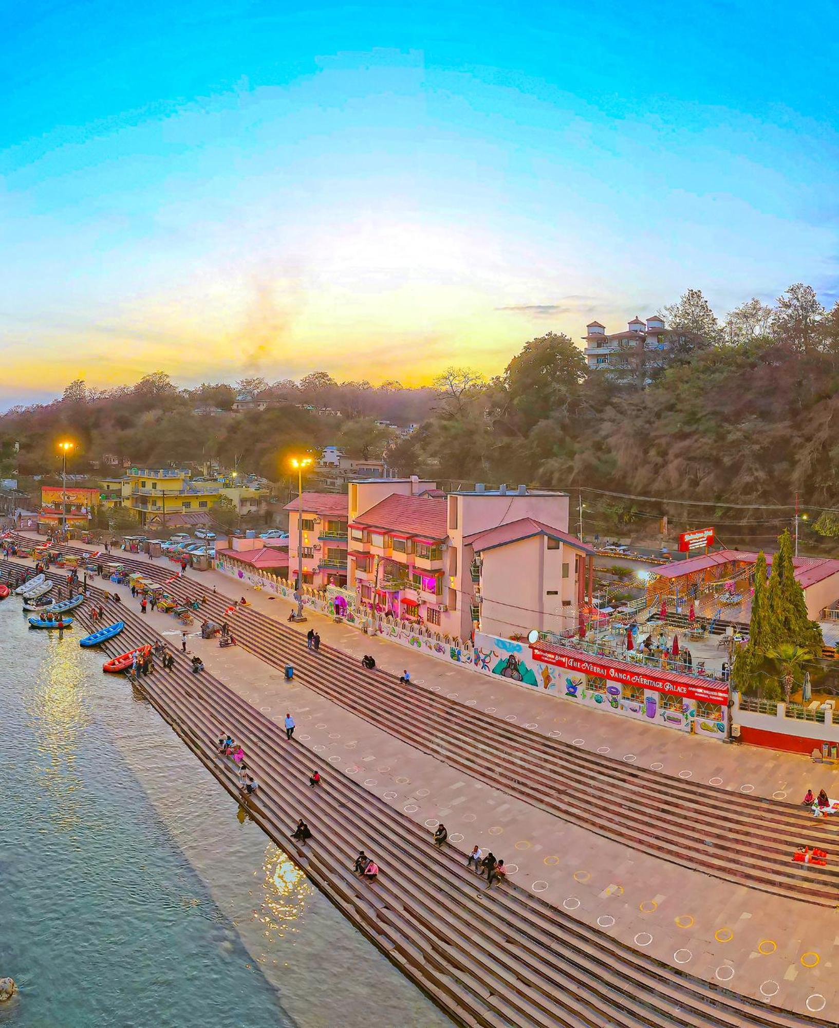 The Neeraj Ganga Heritage Palace Rishikesh Bagian luar foto