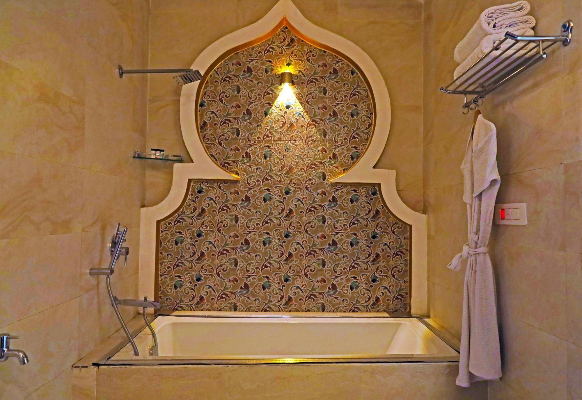 The Neeraj Ganga Heritage Palace Rishikesh Bagian luar foto