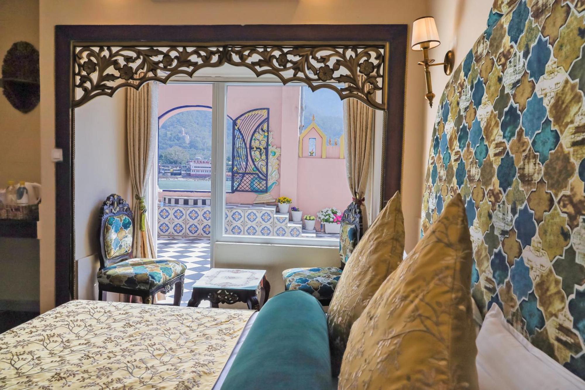 The Neeraj Ganga Heritage Palace Rishikesh Bagian luar foto